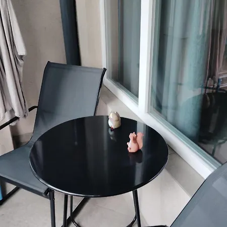 With Free Parking - Center Apartmán