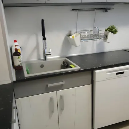 With Free Parking - Center Apartmán